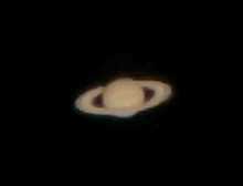 巨型UFO飞过土星，天文望远镜拍摄画面