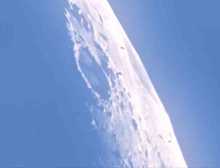 月球轨道上的不明飞行物现象，天文爱好者拍摄 | UFO