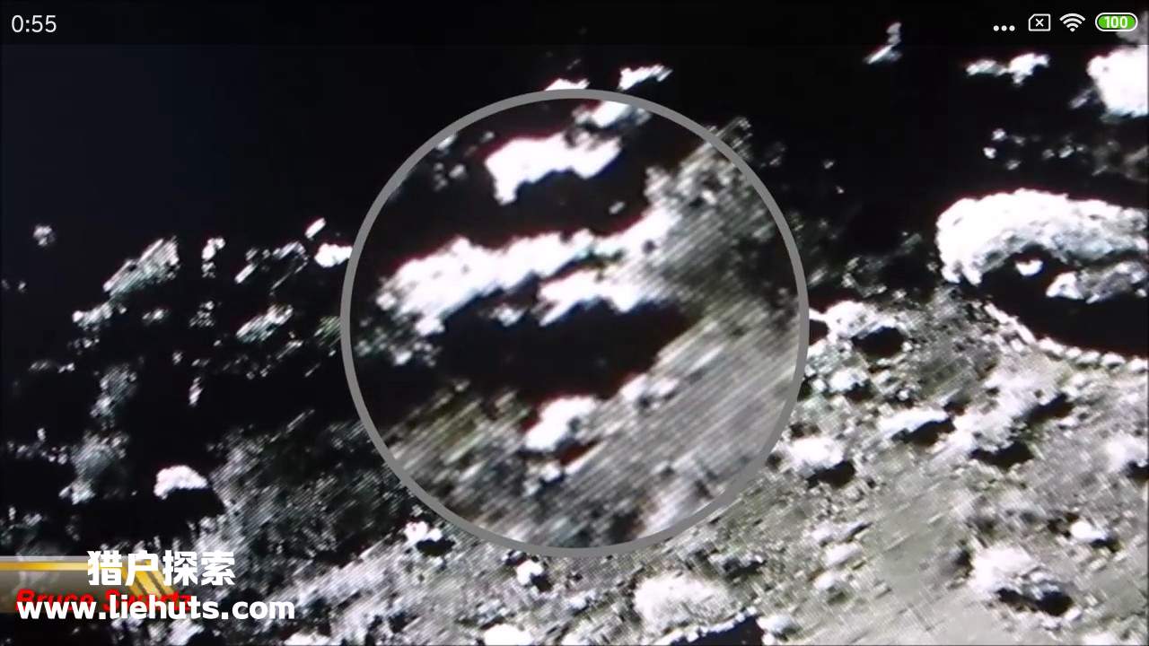 月球上的外星人基地和UFO图片