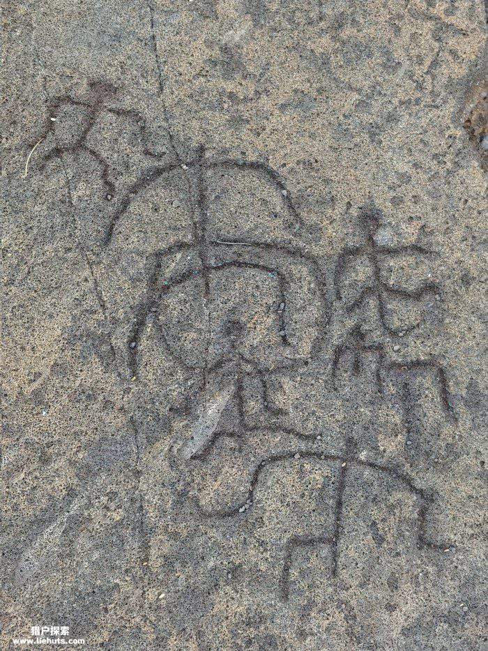 在夏威夷海滩发现的古代岩画