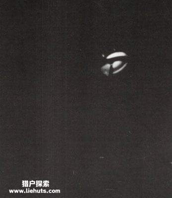 经典不明飞行物照片